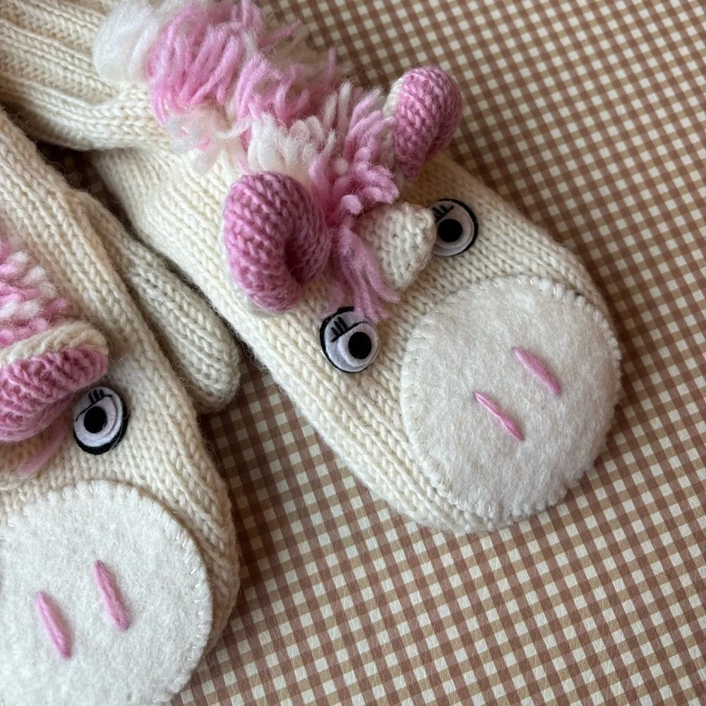 Nirvana Designs Unicorn Hat.Hand Knit + Mittens. wool. Handmade.NEW.M/L youth‎